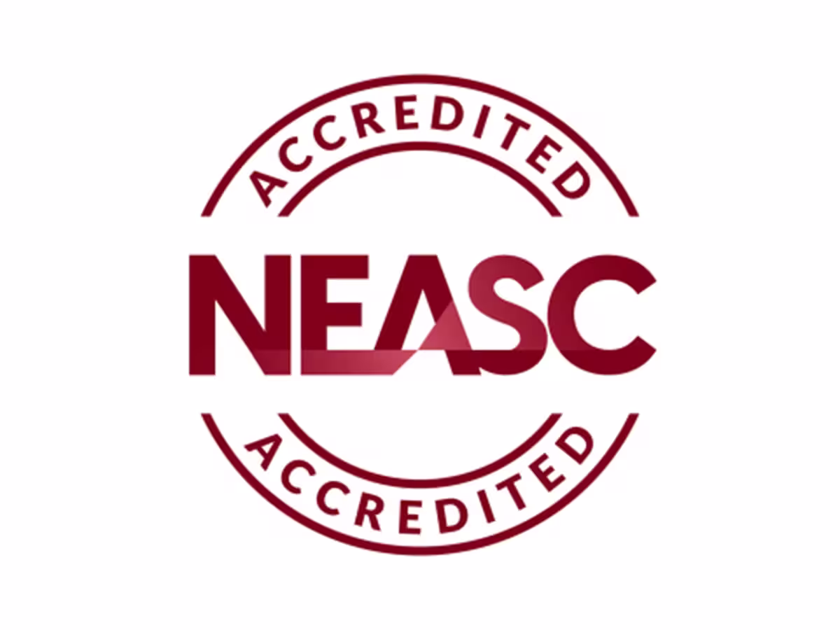 Acreditat per la NEASC